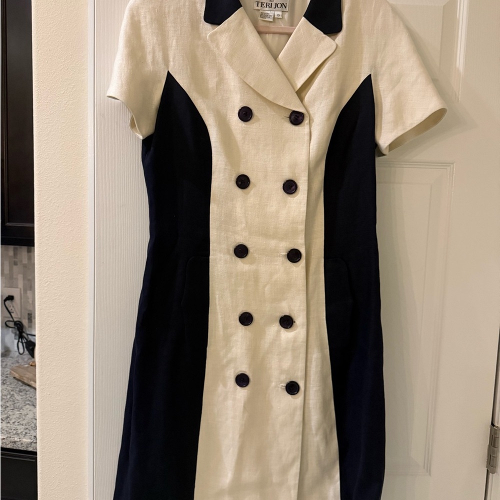 Ricki Freeman for Teri Jon Vintage Black and Cream Double-Breasted Dress
